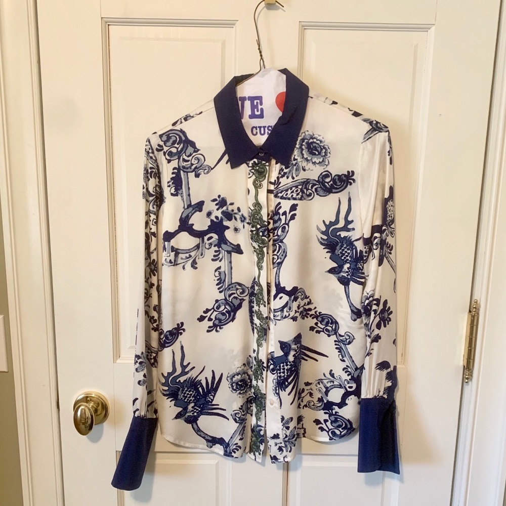 Elizabeth & James 100% silk button up top